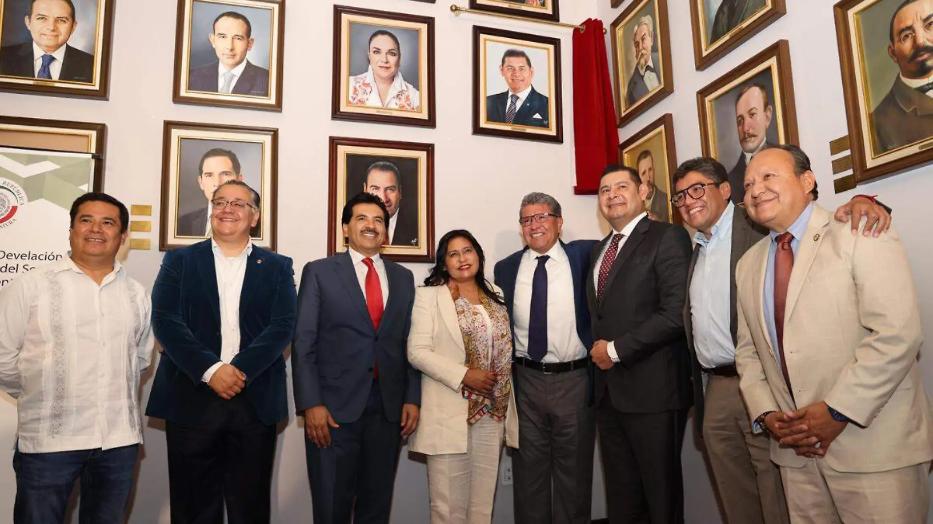 Celebran a Alejandro Armenta tras presedir el Senado